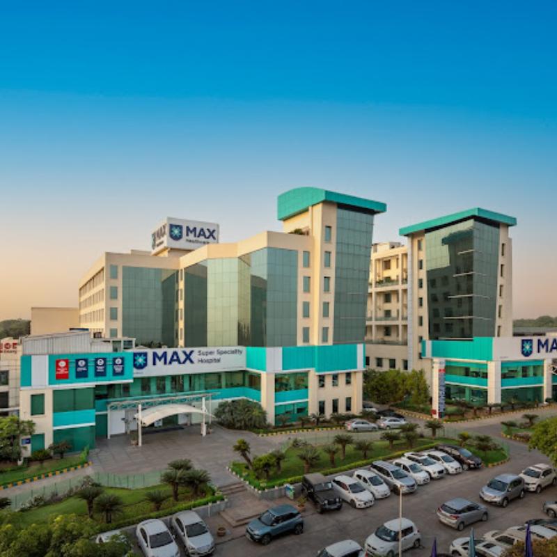 max hospital patparganj - 2